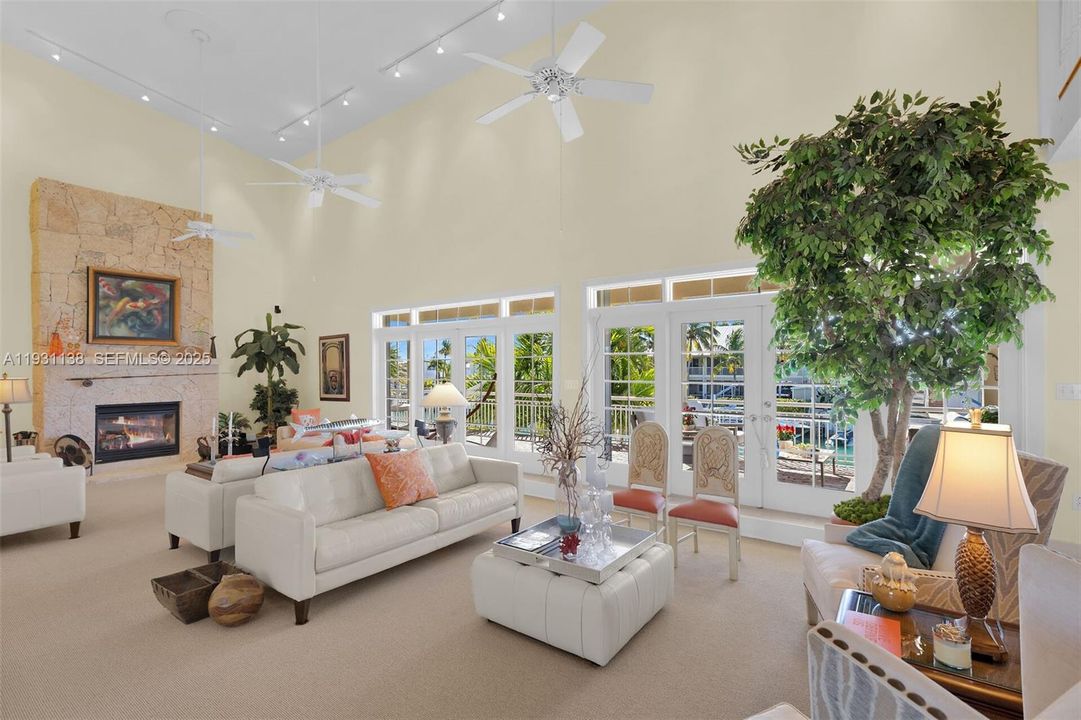 For Sale: $4,650,000 (6 beds, 5 baths, 4964 Square Feet)