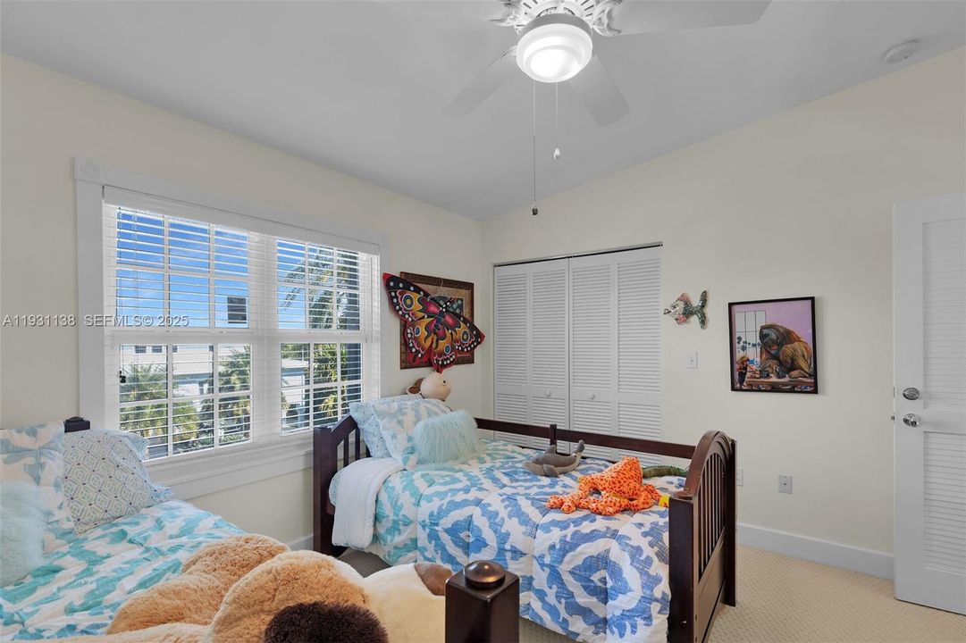 For Sale: $4,650,000 (6 beds, 5 baths, 4964 Square Feet)