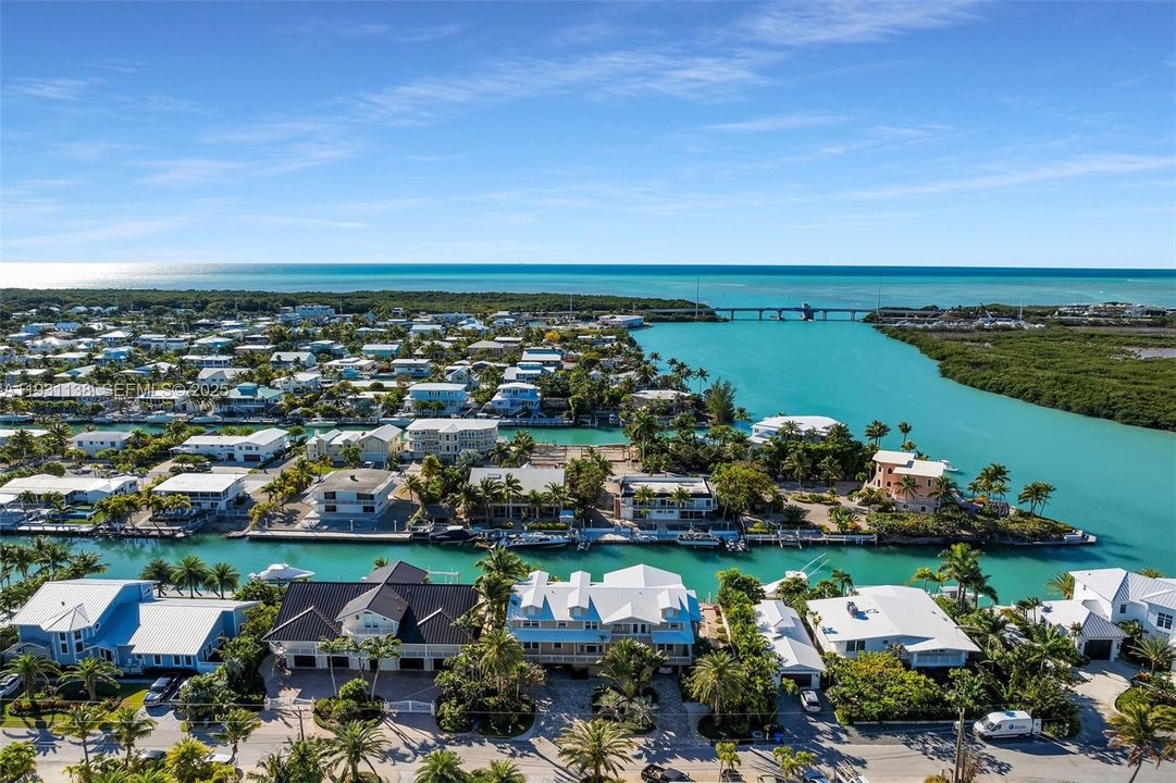 For Sale: $4,650,000 (6 beds, 5 baths, 4964 Square Feet)