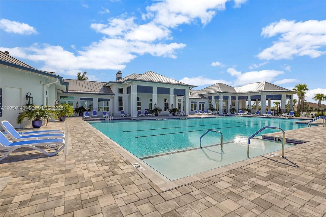 For Rent: $2,850 (3 beds, 2 baths, 1693 Square Feet)