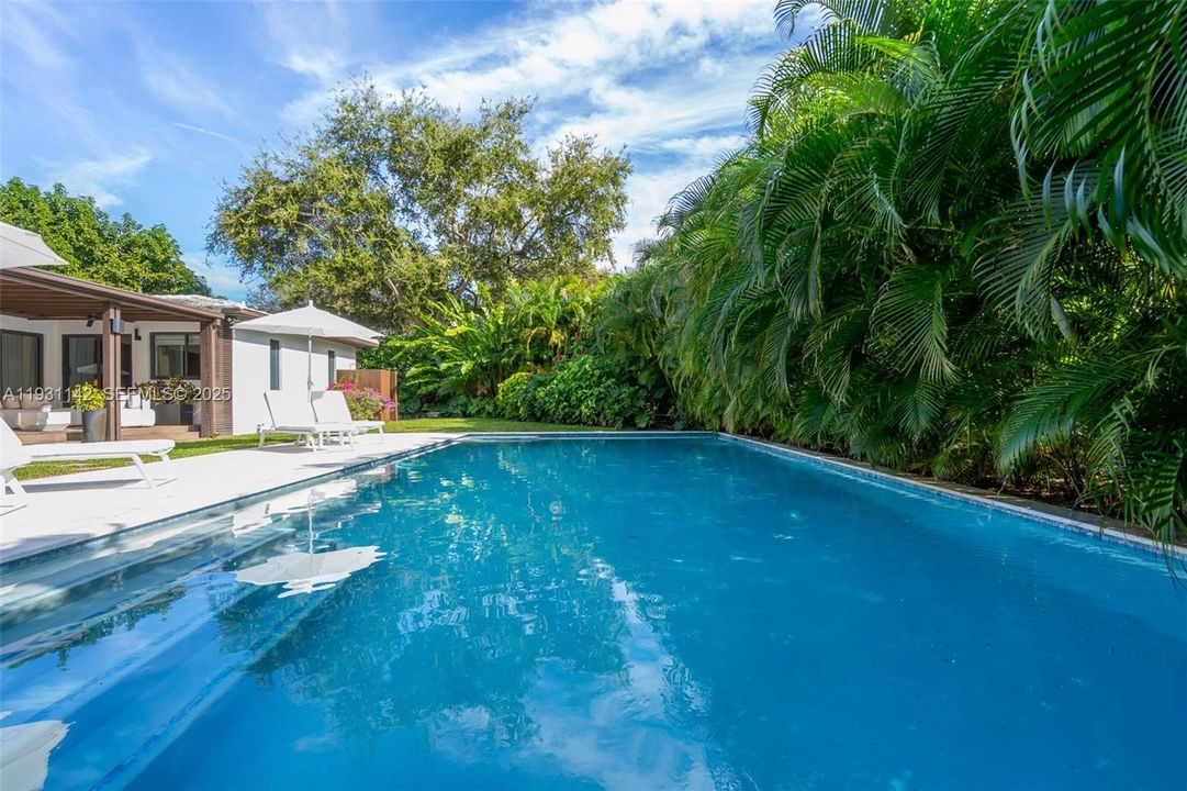 待售: $2,400,000 (4 贝兹, 3 浴室, 3145 平方英尺)