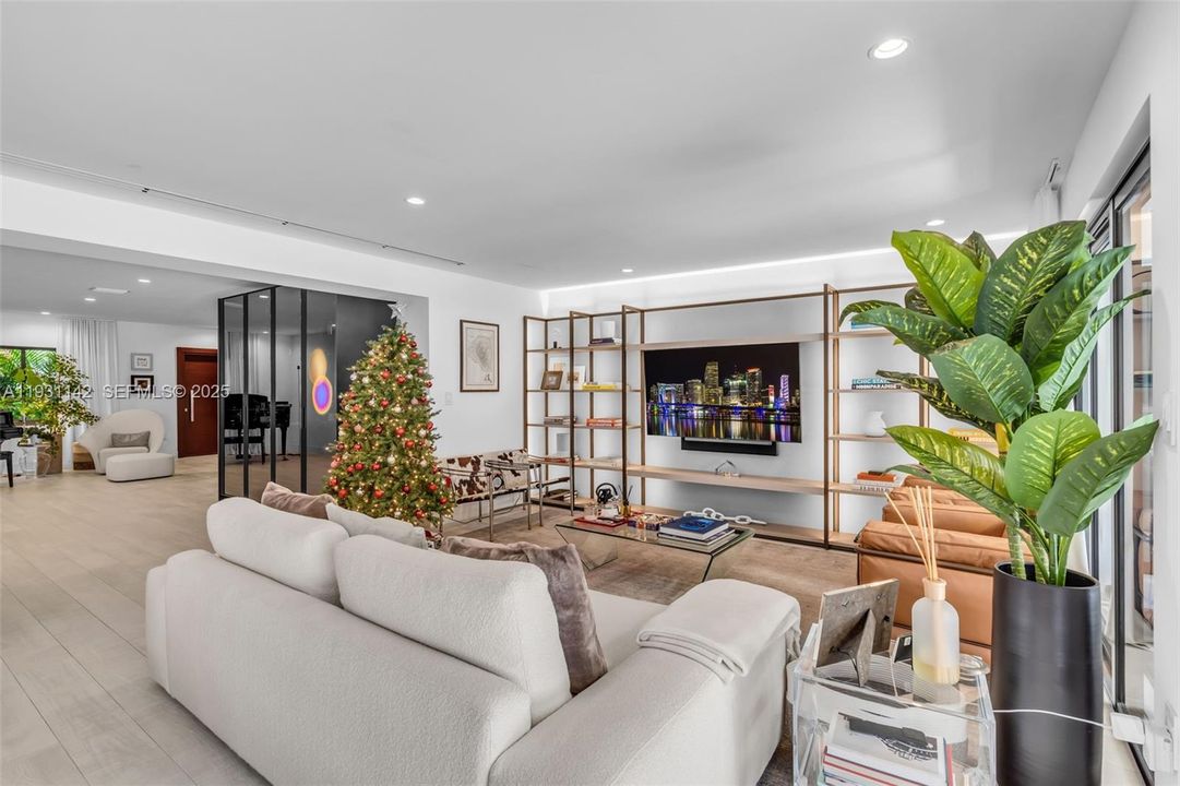 待售: $2,400,000 (4 贝兹, 3 浴室, 3145 平方英尺)