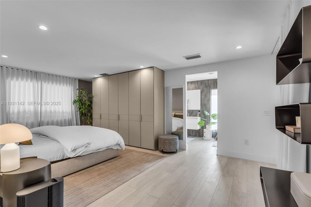 待售: $2,400,000 (4 贝兹, 3 浴室, 3145 平方英尺)