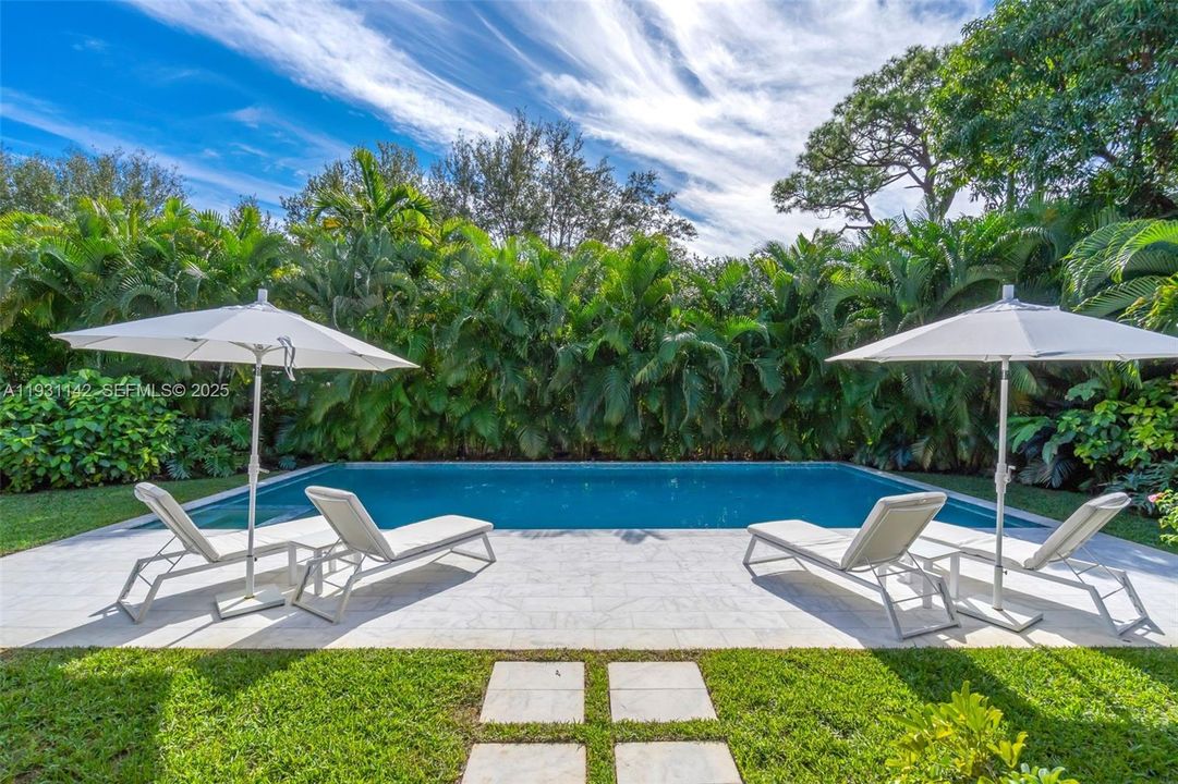 待售: $2,400,000 (4 贝兹, 3 浴室, 3145 平方英尺)