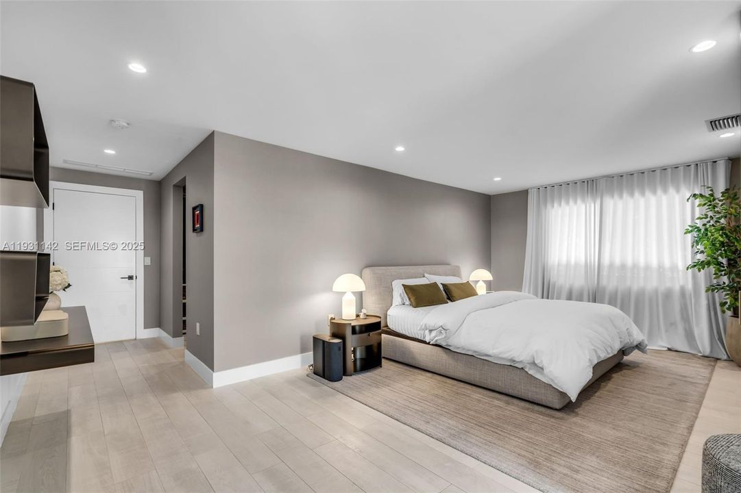 待售: $2,400,000 (4 贝兹, 3 浴室, 3145 平方英尺)