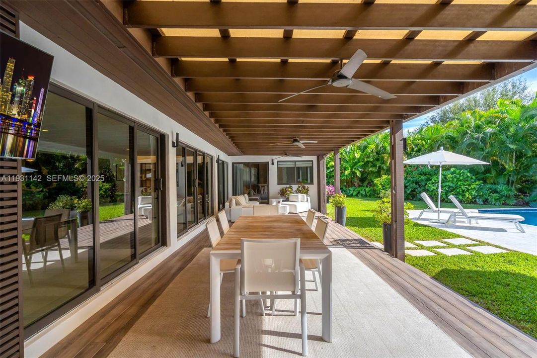 待售: $2,400,000 (4 贝兹, 3 浴室, 3145 平方英尺)