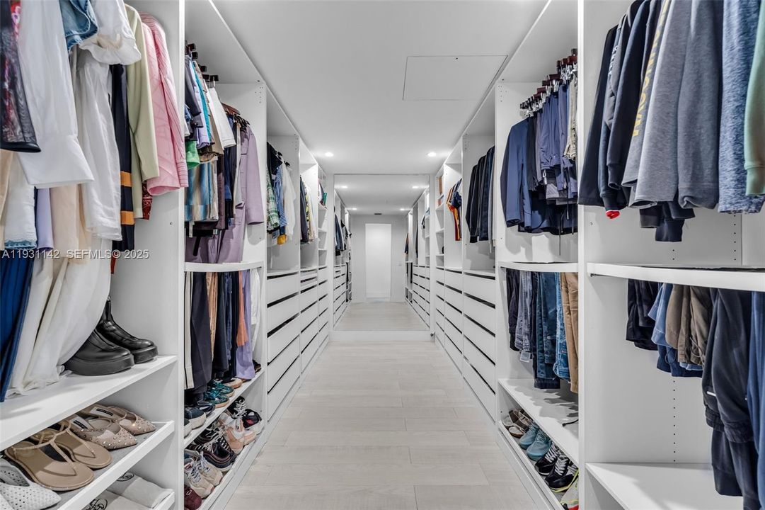 待售: $2,400,000 (4 贝兹, 3 浴室, 3145 平方英尺)