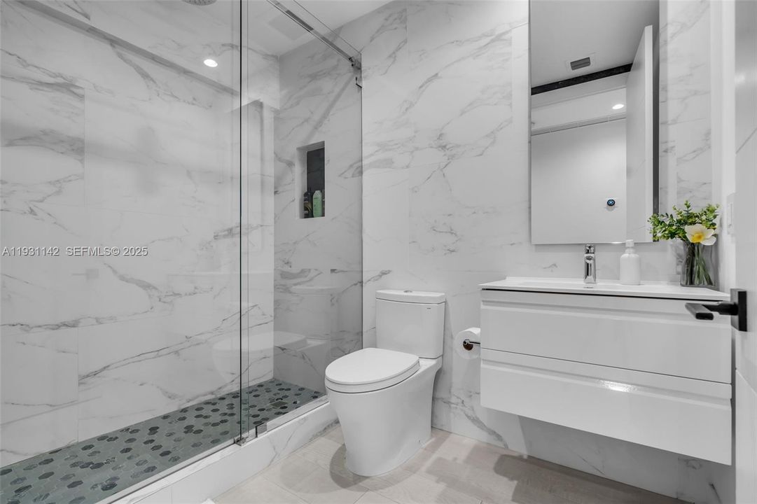 待售: $2,400,000 (4 贝兹, 3 浴室, 3145 平方英尺)