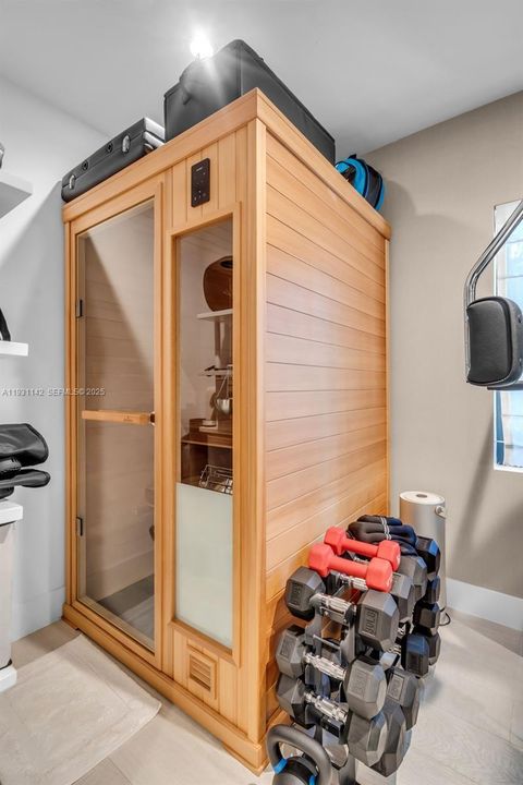 待售: $2,400,000 (4 贝兹, 3 浴室, 3145 平方英尺)