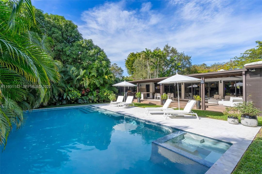 待售: $2,400,000 (4 贝兹, 3 浴室, 3145 平方英尺)