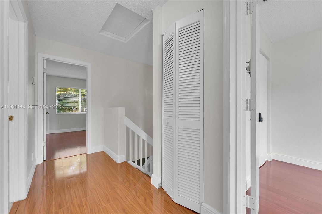 En Venta: $349,999 (3 camas, 2 baños, 1386 Pies cuadrados)