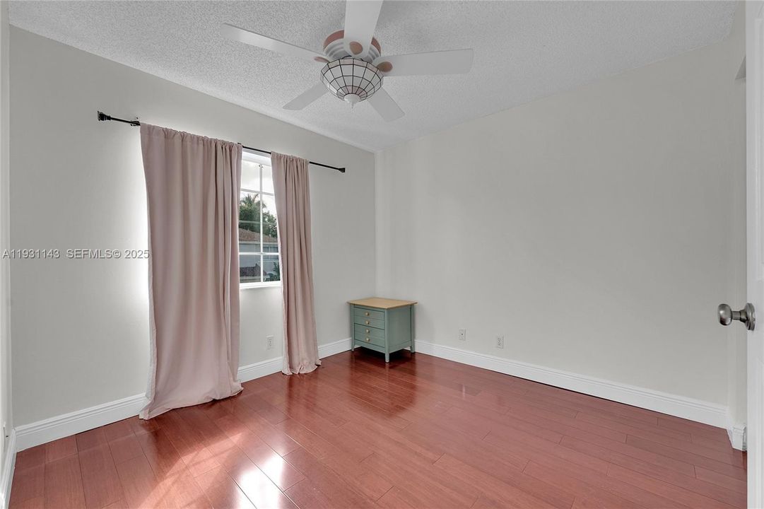 En Venta: $349,999 (3 camas, 2 baños, 1386 Pies cuadrados)