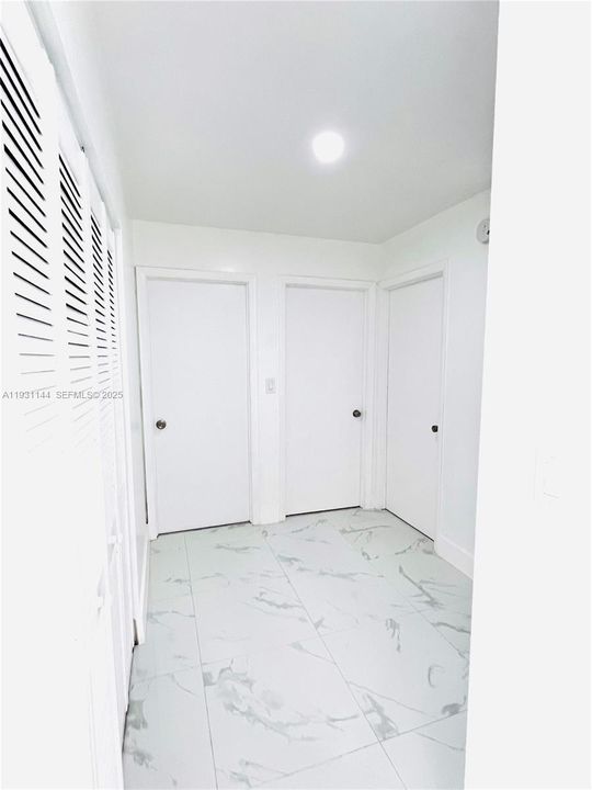 出租: $4,400 (4 贝兹, 3 浴室, 1225 平方英尺)