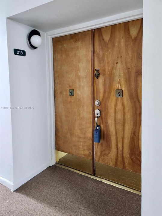 В аренду: $2,400 (2 спален, 2 ванн, 898 Квадратных фут)