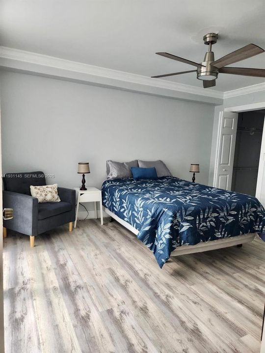 В аренду: $2,400 (2 спален, 2 ванн, 898 Квадратных фут)