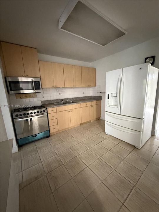 For Sale: $884,000 (0 beds, 0 baths, 2150 Square Feet)