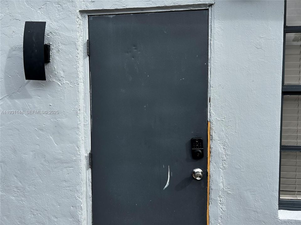 En Renta: $2,300 (1 camas, 1 baños, 1824 Pies cuadrados)