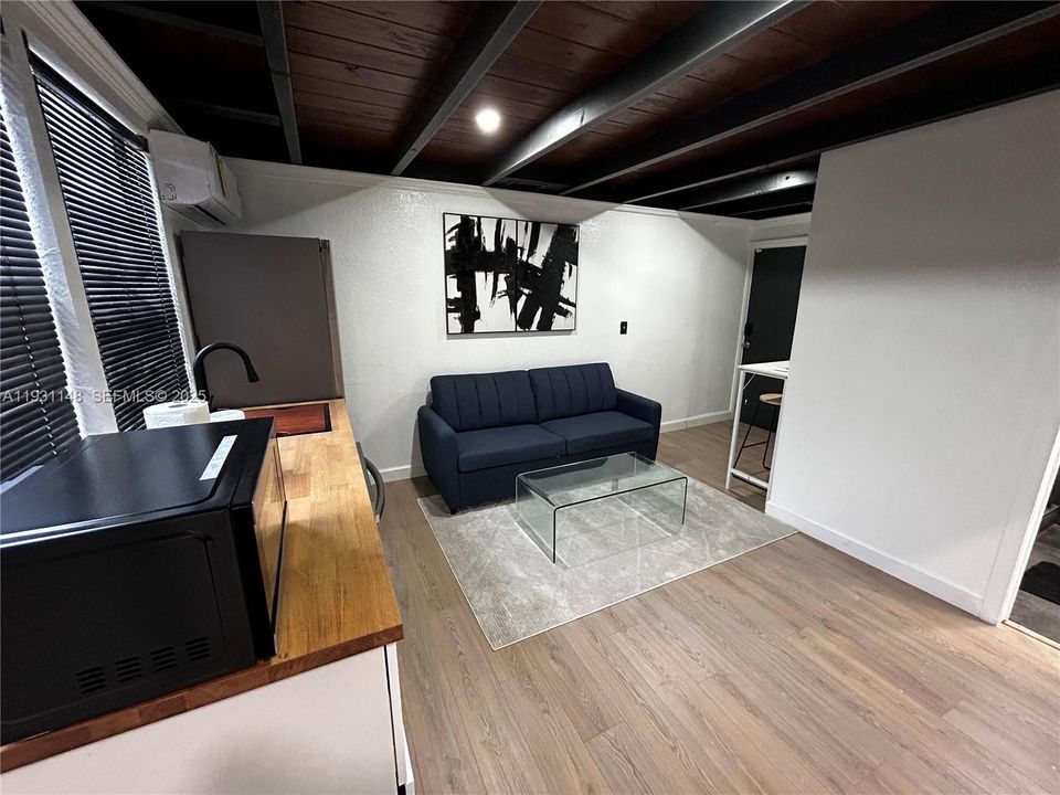 En Renta: $2,300 (1 camas, 1 baños, 1824 Pies cuadrados)