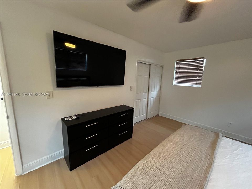 En Renta: $2,300 (1 camas, 1 baños, 1824 Pies cuadrados)