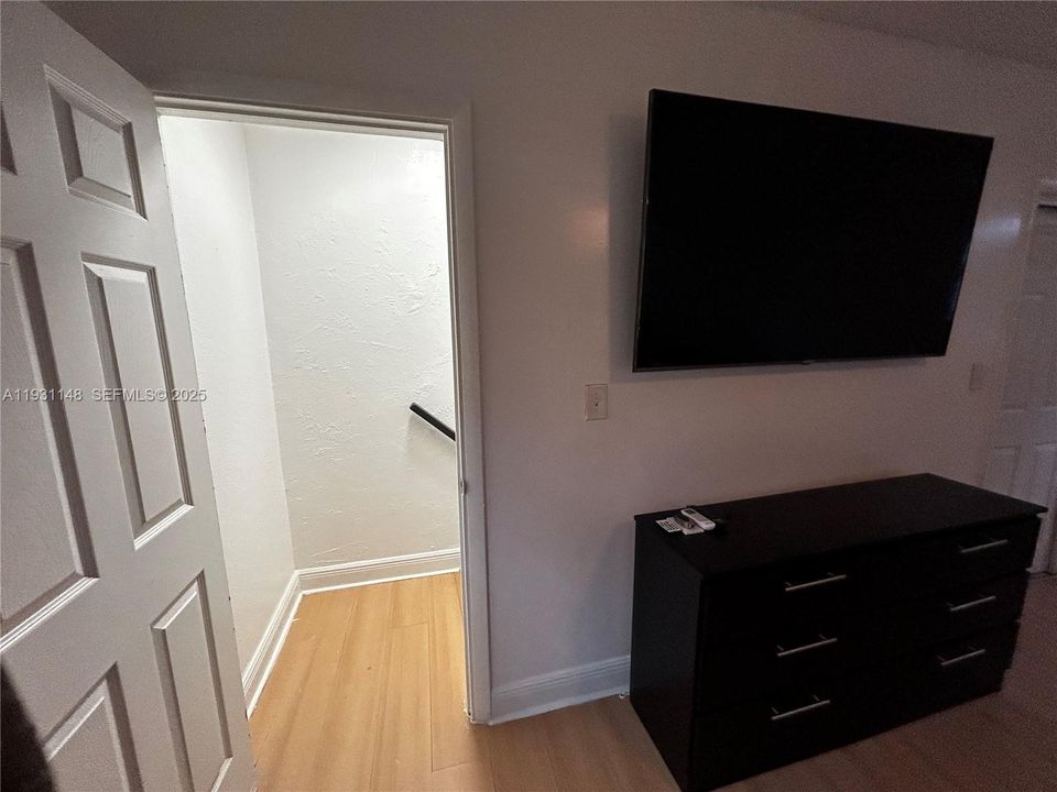 En Renta: $2,300 (1 camas, 1 baños, 1824 Pies cuadrados)