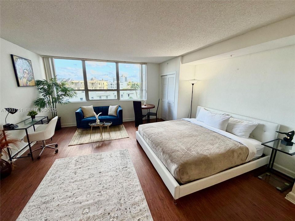 For Rent: $2,350 (0 beds, 1 baths, 497 Square Feet)