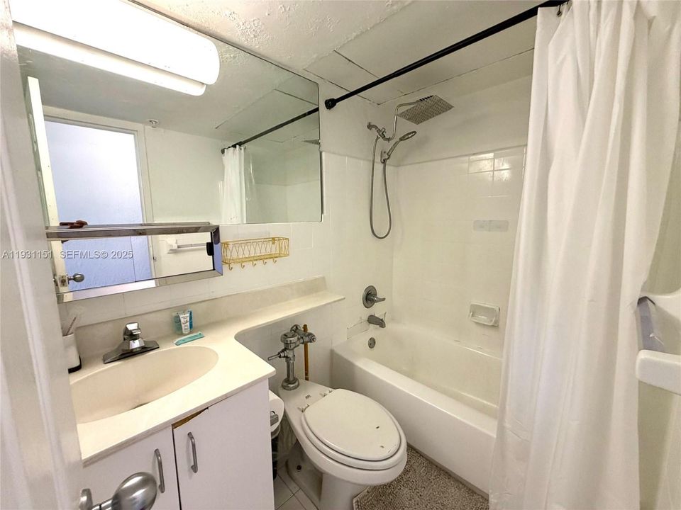 For Rent: $2,350 (0 beds, 1 baths, 497 Square Feet)