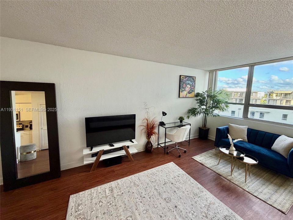 For Rent: $2,350 (0 beds, 1 baths, 497 Square Feet)