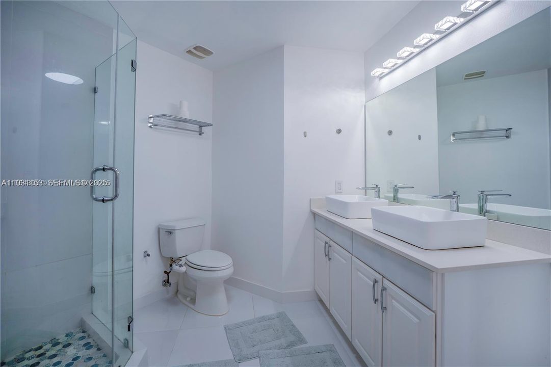 В аренду: $4,500 (3 спален, 2 ванн, 1365 Квадратных фут)