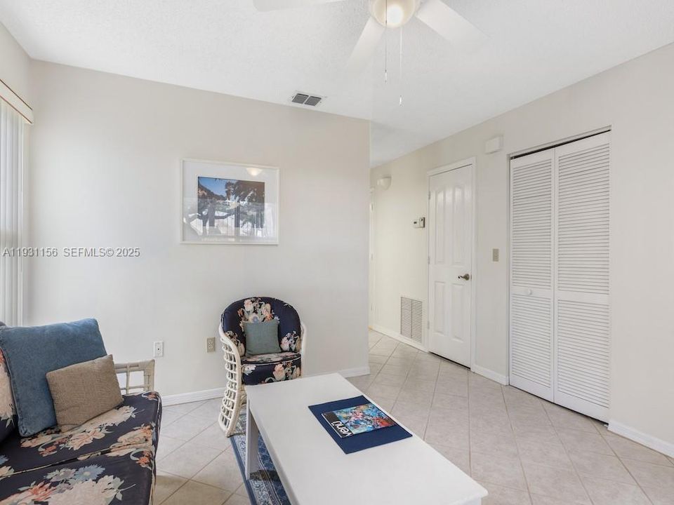 For Sale: $415,000 (3 beds, 2 baths, 2136 Square Feet)