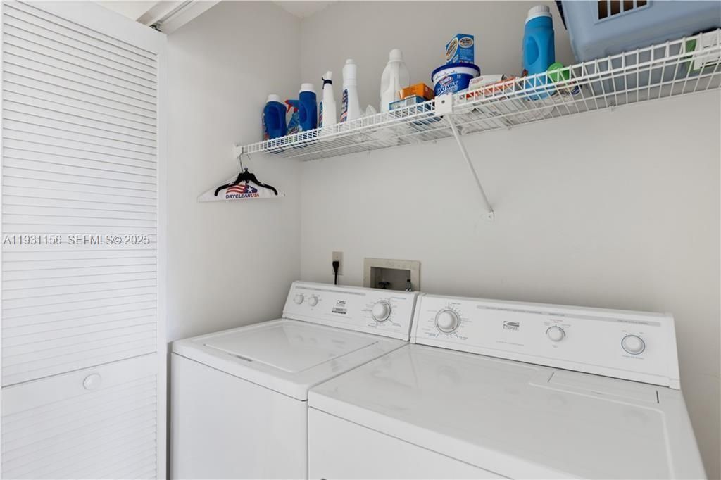 For Sale: $415,000 (3 beds, 2 baths, 2136 Square Feet)