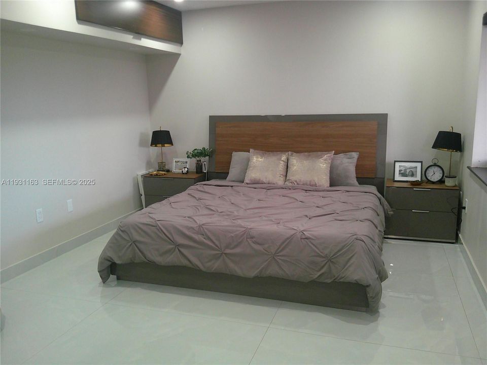 For Sale: $639,900 (3 beds, 2 baths, 2214 Square Feet)