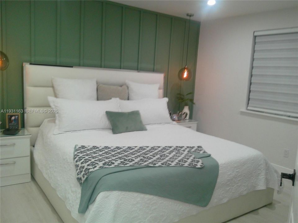 For Sale: $639,900 (3 beds, 2 baths, 2214 Square Feet)