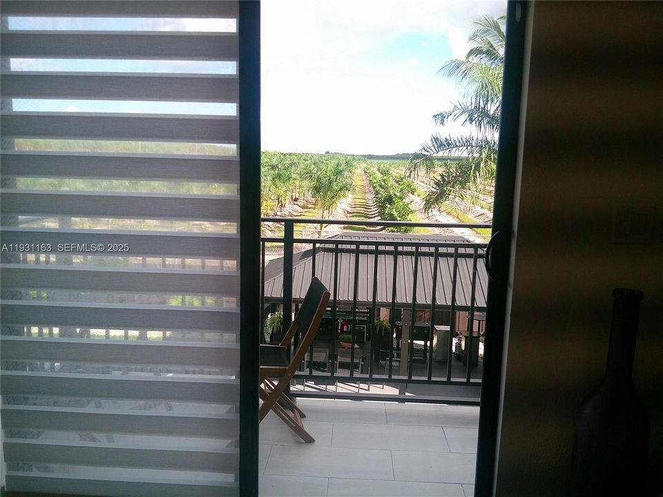 For Sale: $639,900 (3 beds, 2 baths, 2214 Square Feet)