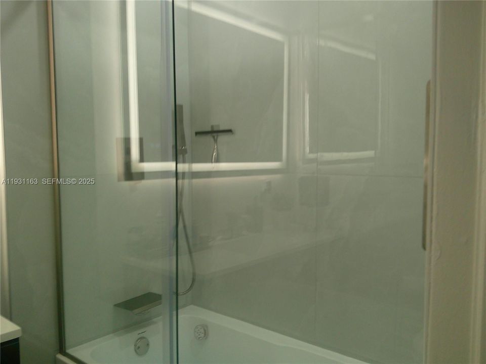 For Sale: $639,900 (3 beds, 2 baths, 2214 Square Feet)