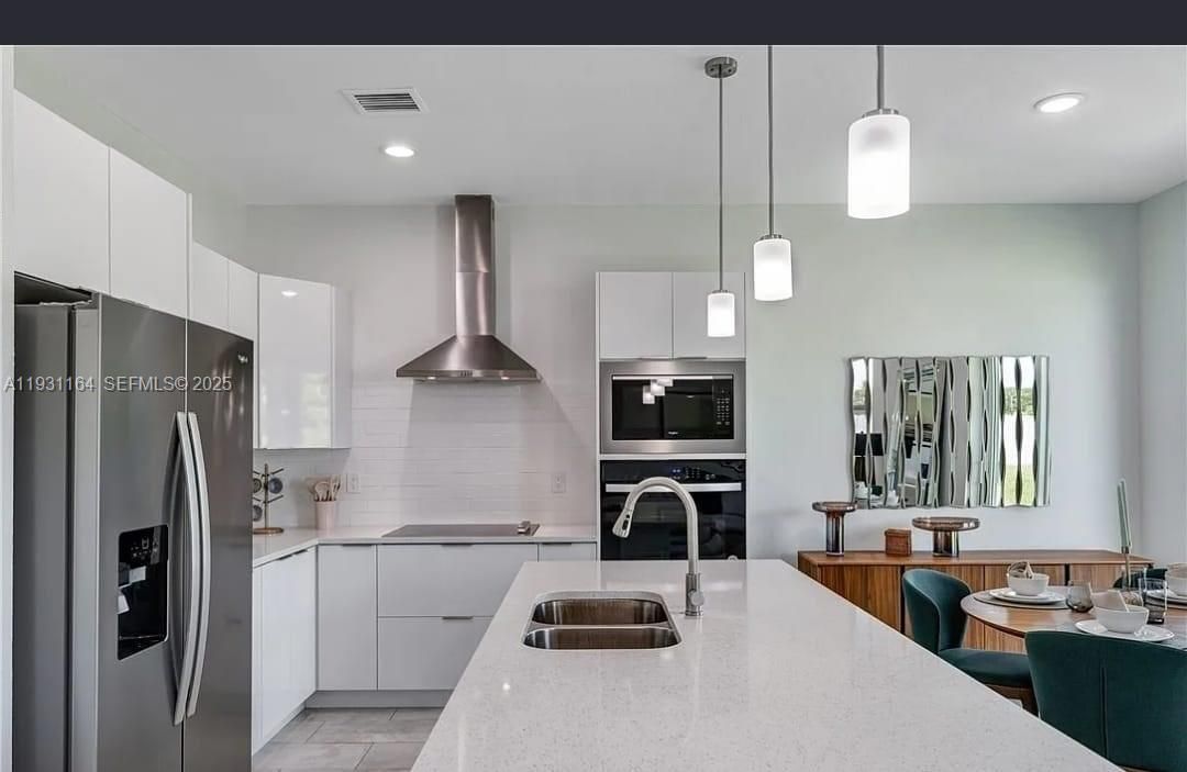 For Sale: $319,900 (3 beds, 2 baths, 1505 Square Feet)