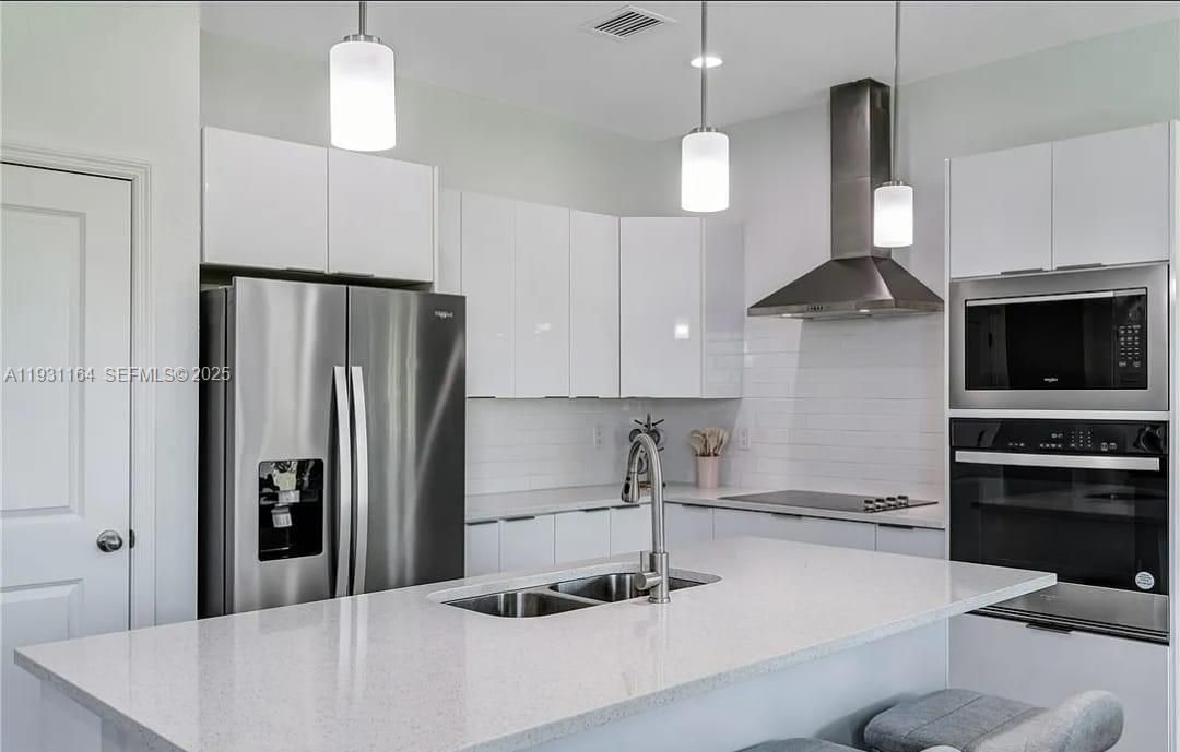 For Sale: $319,900 (3 beds, 2 baths, 1505 Square Feet)