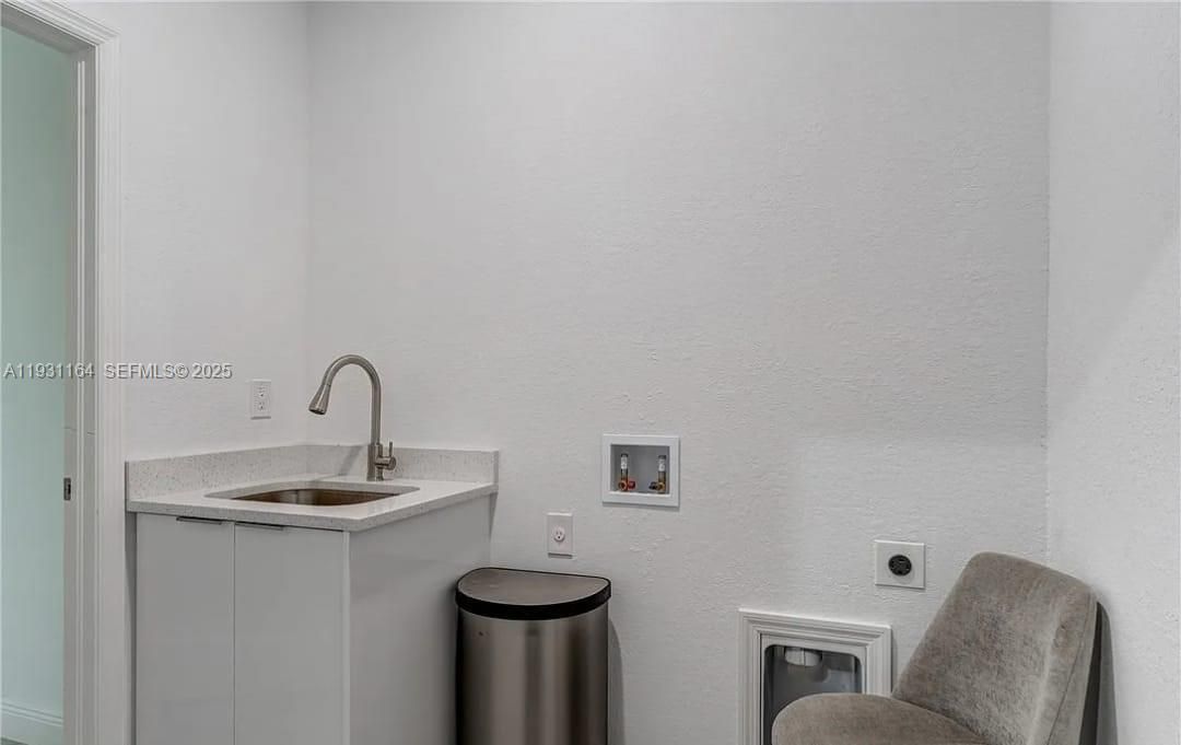 For Sale: $319,900 (3 beds, 2 baths, 1505 Square Feet)