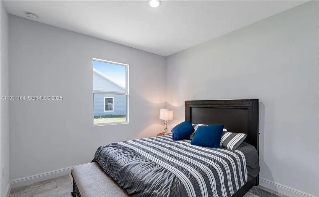 For Sale: $319,900 (3 beds, 2 baths, 1505 Square Feet)