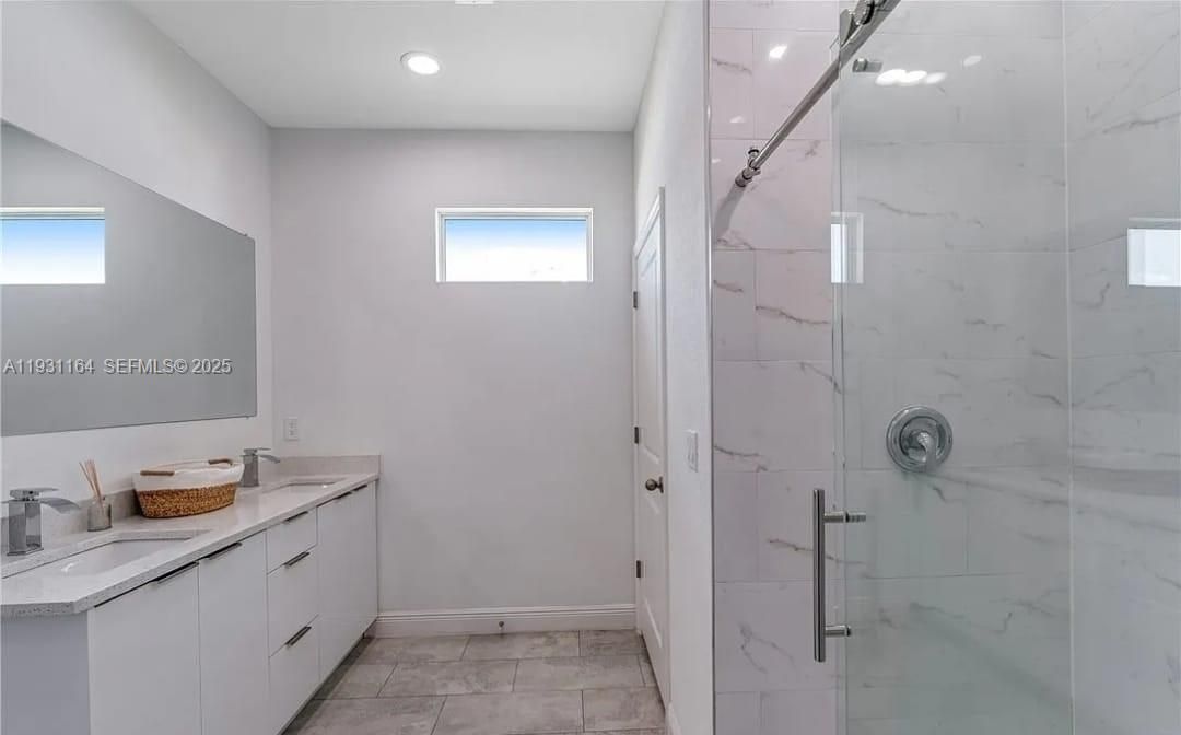 For Sale: $319,900 (3 beds, 2 baths, 1505 Square Feet)