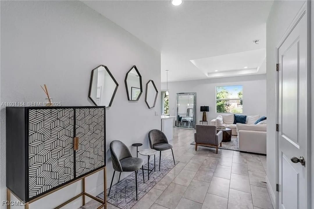 For Sale: $319,900 (3 beds, 2 baths, 1505 Square Feet)