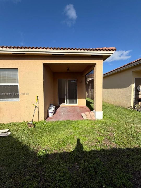 For Rent: $2,500 (3 beds, 2 baths, 1426 Square Feet)