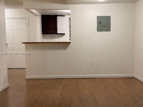 В аренду: $2,350 (2 спален, 2 ванн, 1415 Квадратных фут)