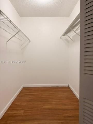 В аренду: $2,350 (2 спален, 2 ванн, 1415 Квадратных фут)