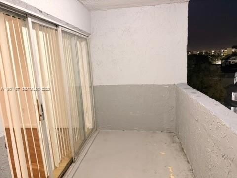 В аренду: $2,350 (2 спален, 2 ванн, 1415 Квадратных фут)