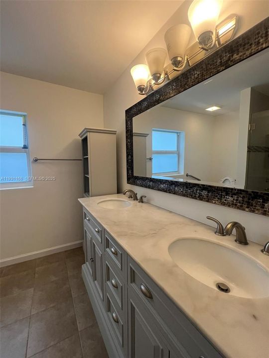 En Renta: $3,400 (3 camas, 2 baños, 1481 Pies cuadrados)