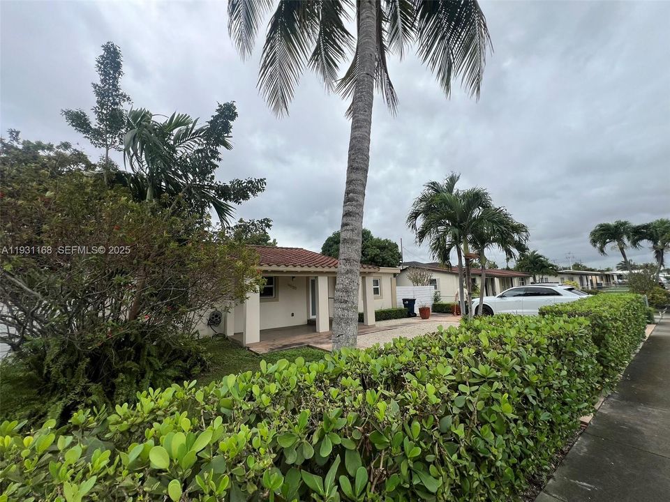 En Renta: $3,400 (3 camas, 2 baños, 1481 Pies cuadrados)