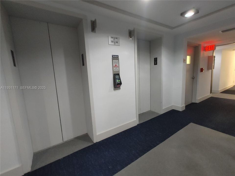 En Venta: $335,000 (1 camas, 1 baños, 860 Pies cuadrados)