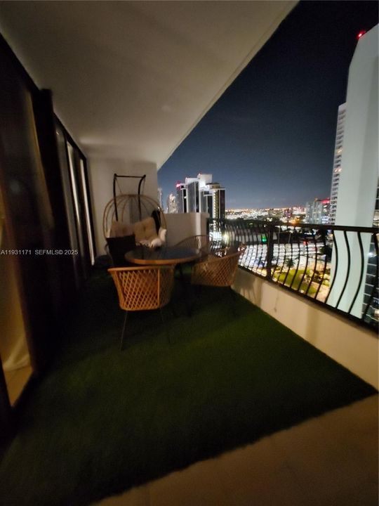 En Venta: $335,000 (1 camas, 1 baños, 860 Pies cuadrados)