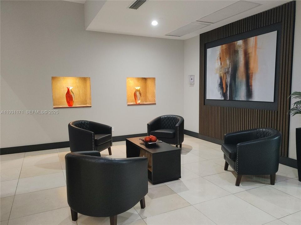 En Venta: $335,000 (1 camas, 1 baños, 860 Pies cuadrados)