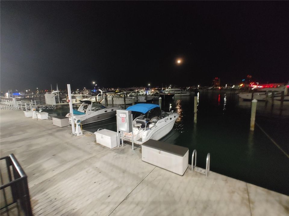 En Venta: $335,000 (1 camas, 1 baños, 860 Pies cuadrados)